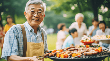 潮国创意快乐的老年亚洲朋友烧烤烧烤聚会在公园老人会议