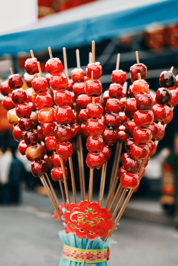 创意新年红色冰糖葫芦春节美食摄影配图8