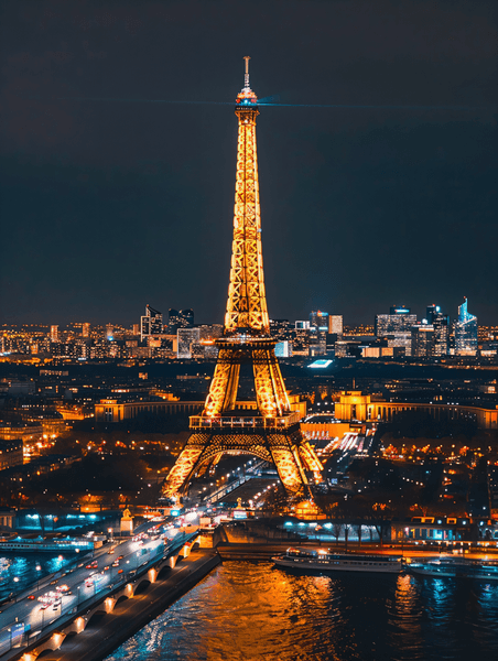 创意从埃菲尔铁塔上欣赏巴黎夜景
