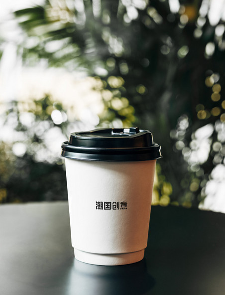 咖啡杯展示白色写实logo样机