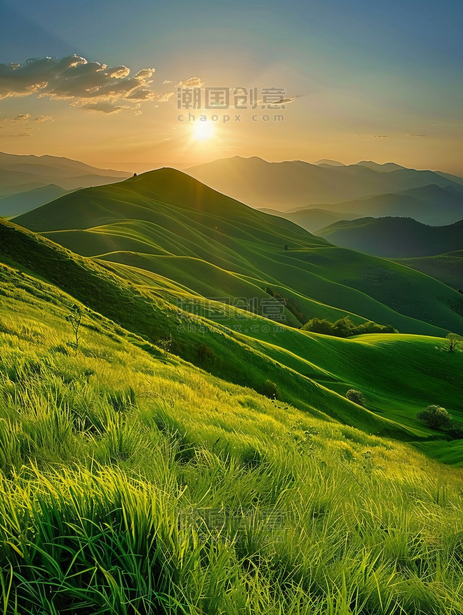 创意日出时的绿色山丘草原山川风景